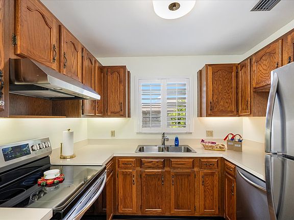 3rd image of 29 Lake Vista Trl APT 202