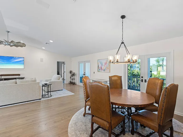 350 Firehouse Ct — Photo 9
