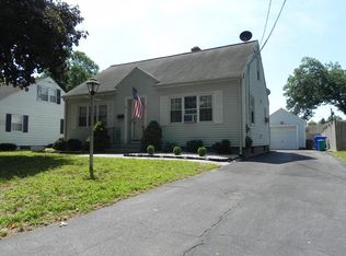 45 Wrona St, Springfield, MA 01151