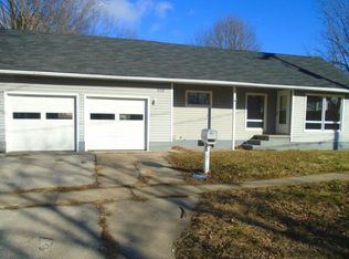 210 W Hill St, Plainwell, MI 49080