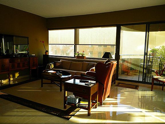 3rd image of 5000 Montrose Blvd Unit 8D