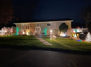 12 Appletown Rd, Smithfield, RI 02828