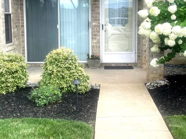 1000 Country Club Rd #15, York, PA 17403