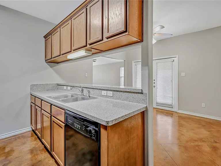 6629 Rhine Dr #A — Photo 12