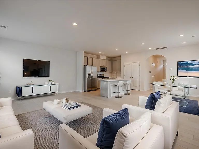 14 Loebner Ln — Photo 13