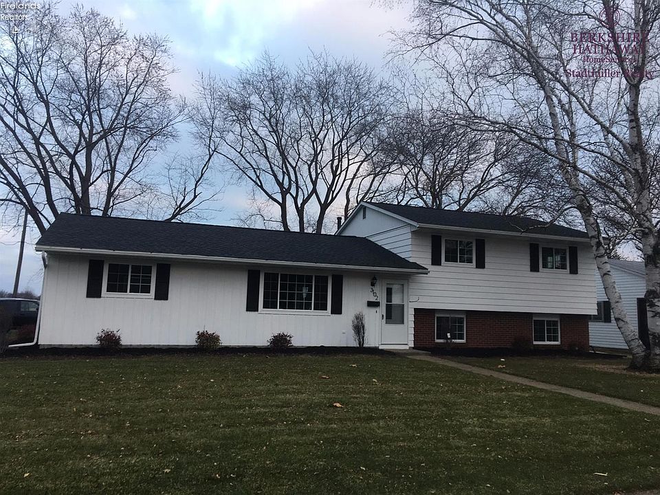 1st image of 3102 E Bayview Ln