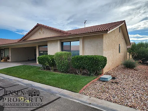 1075 N 1400 W Photo 1