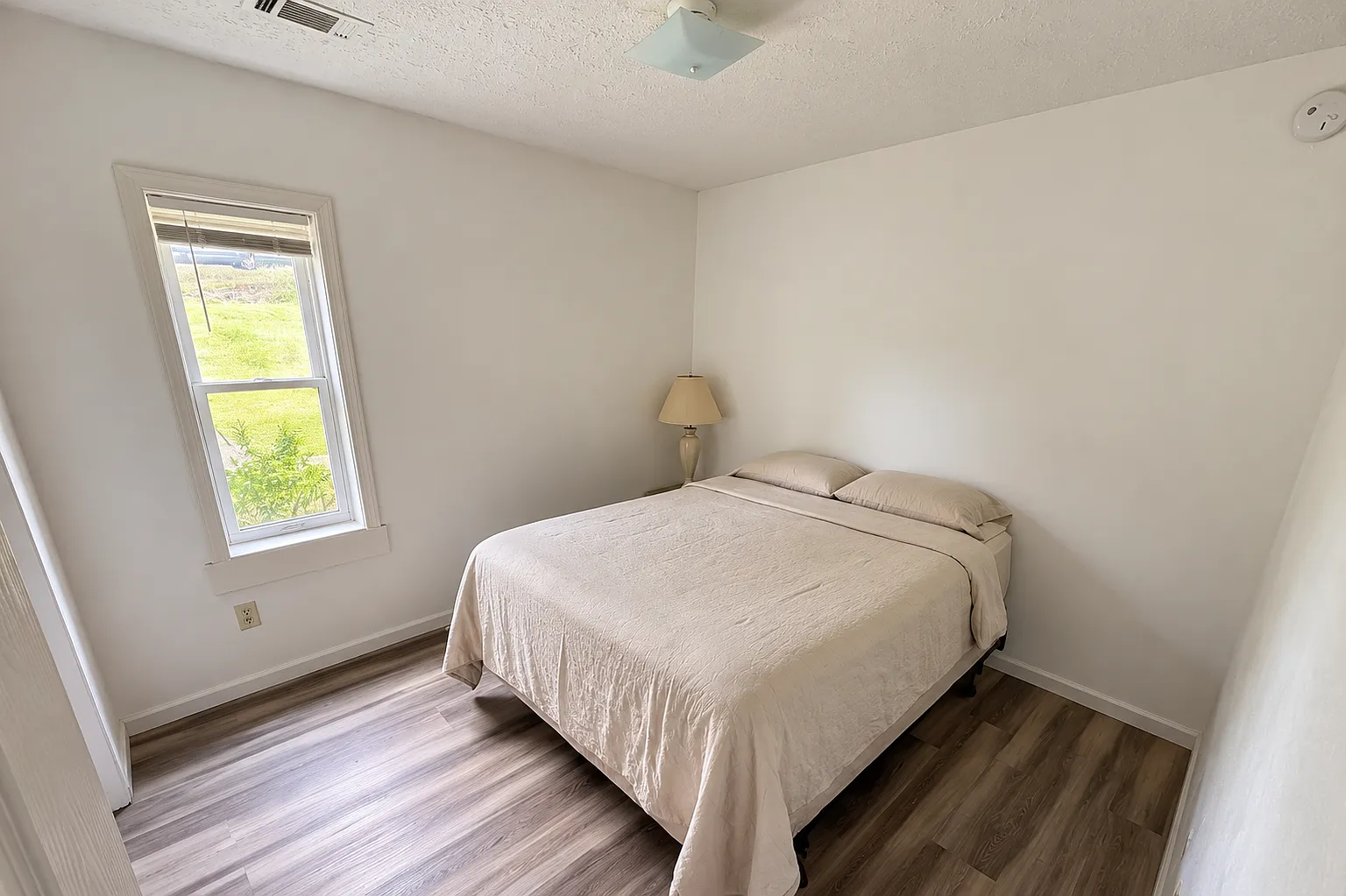 3 bed, 1862 sqft, $850 — Photo 1