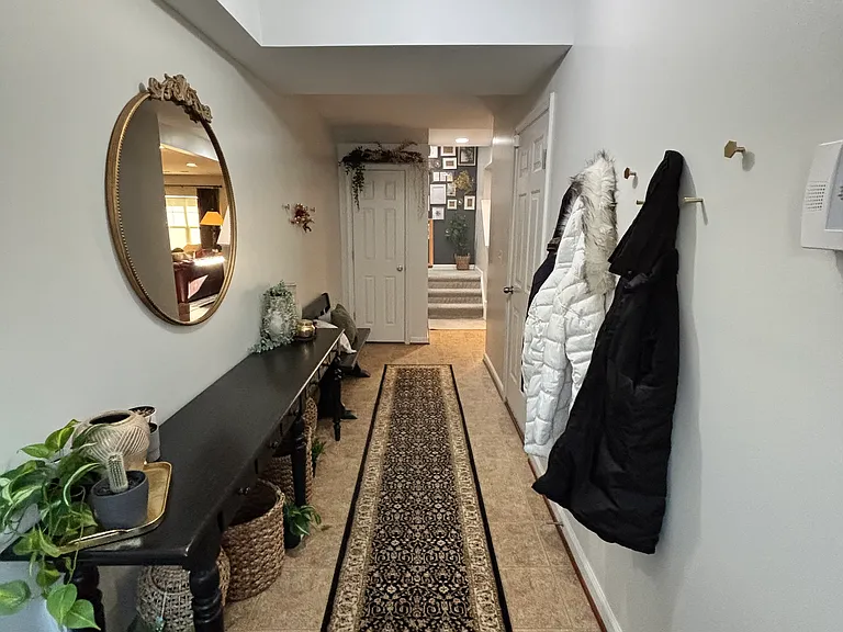 104 Notions Ct — Photo 2