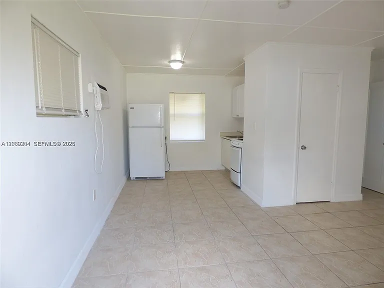 411 Columbus Pkwy #1 — Photo 2