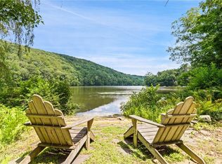 19 N Lake Cir, South Salem, NY 10590
