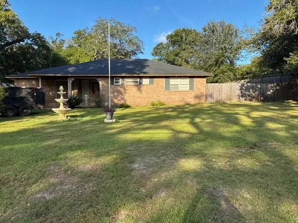 1220 Marseille Dr, Mobile, AL 36693