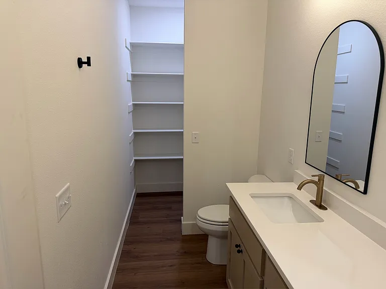 408 2nd Ave SW — Photo 5