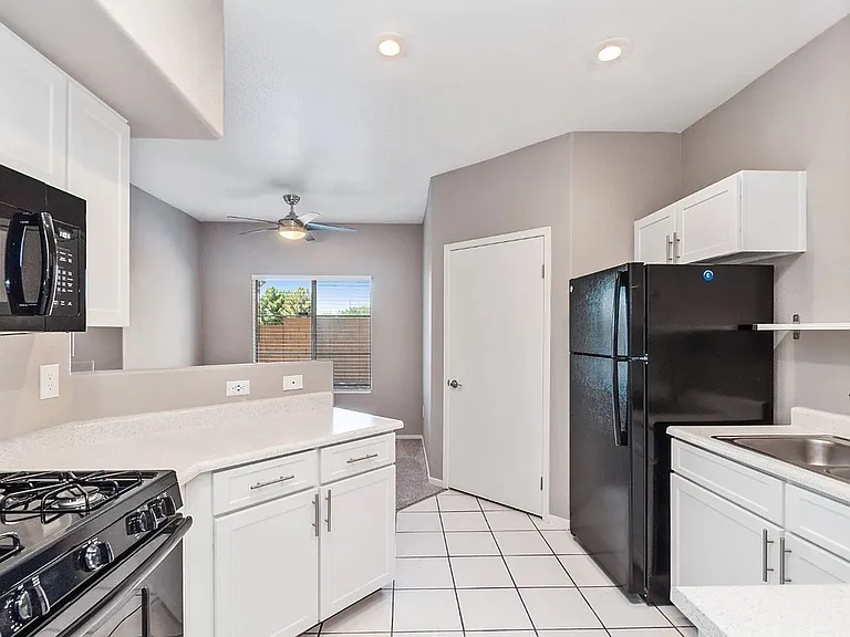3150 S Nellis Blvd — Photo 23