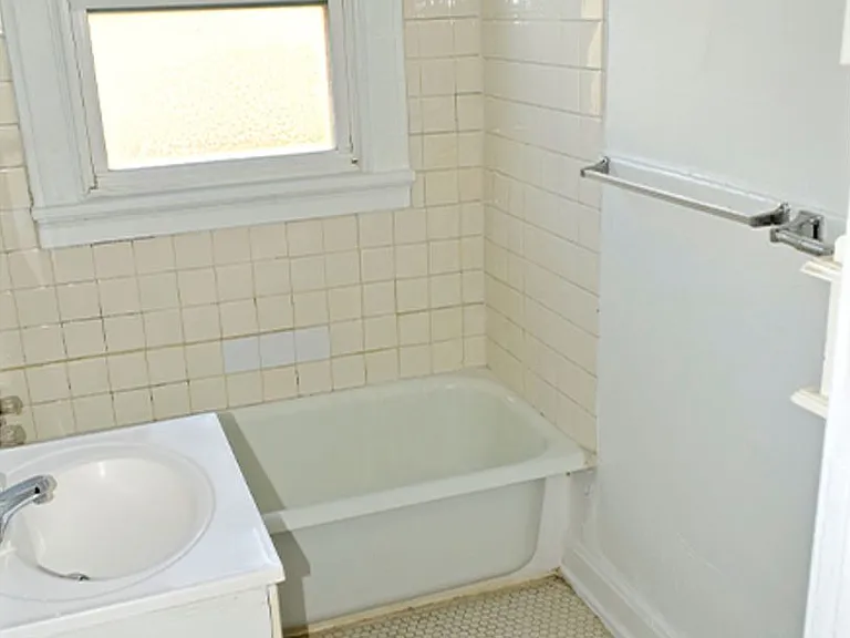 415-419-423 Probasco St — Photo 34