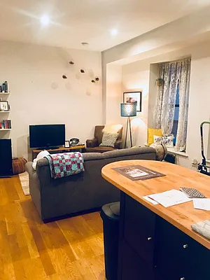 Rented by Charles Coutinho LLC | media 44