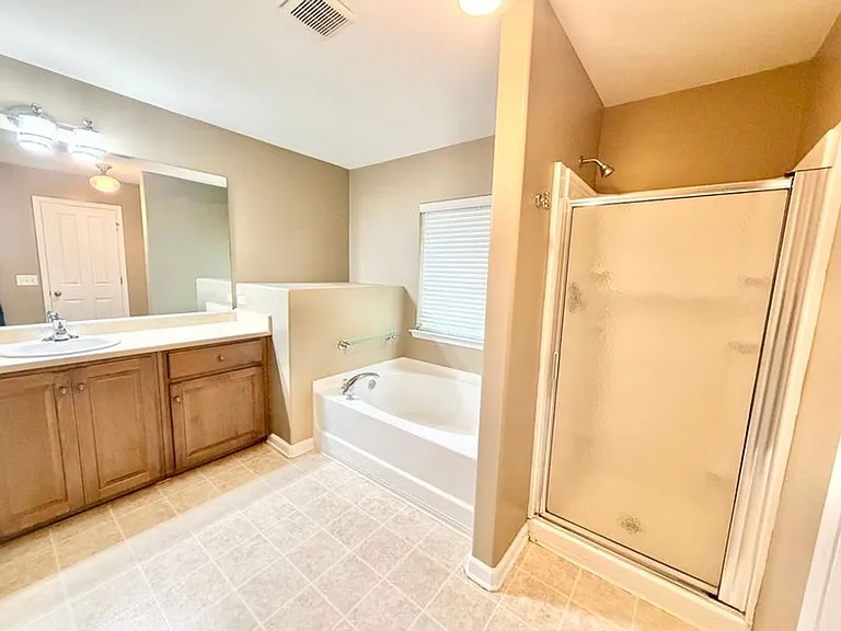 240 Summer Hill Way — Photo 11