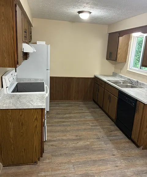 3119 Dewalt Dr — Photo 14