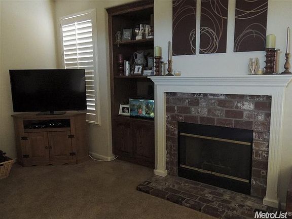 4th image of 2663 Douglas Fir Dr