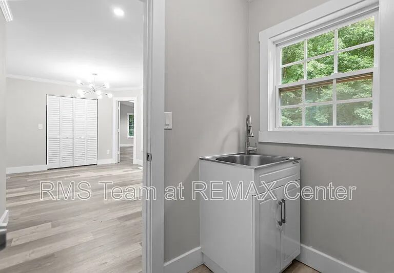 773 Huntington Way NW — Photo 17