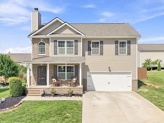 2nd image of 2731 Southwinds Cir