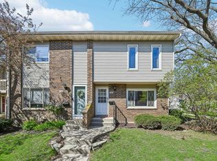 146 Grand Canyon Dr, Madison, WI 53705
