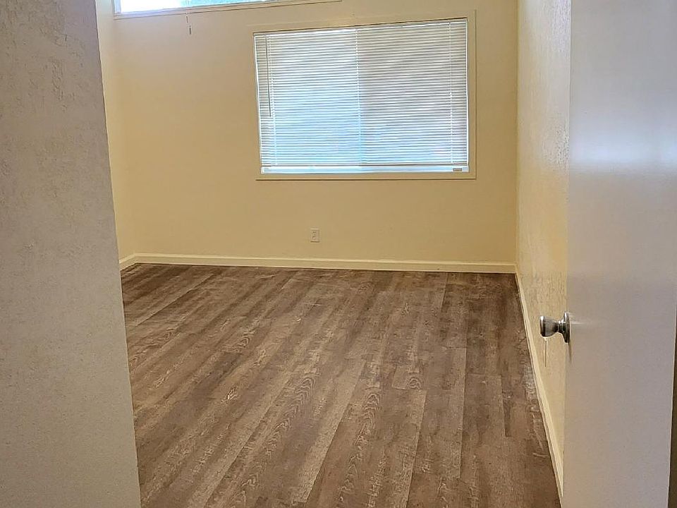 2nd image of 1734 W Shaw Ave #A