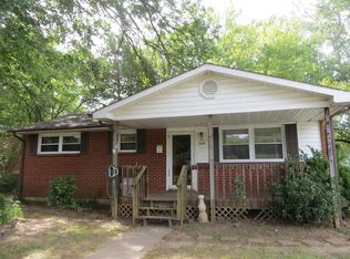 209 Meadowbrook Dr, Danville, VA 24540