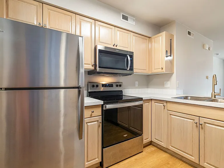 Parkview Apartments Your Next Home Awaits! — Photo 35
