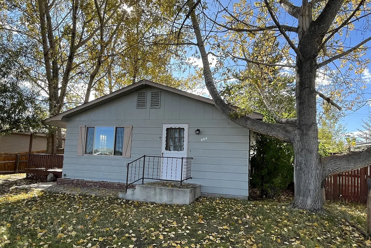 3 bed, 1008 sqft, $1,800 — Photo 1