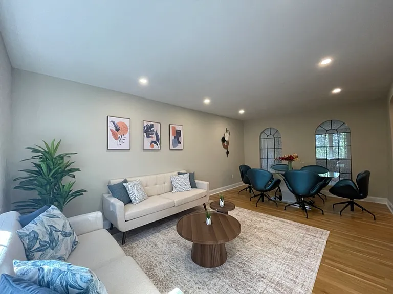 543 Centre St #6 — Photo 1