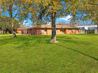 2000 E Fayle St, Baytown, TX 77520