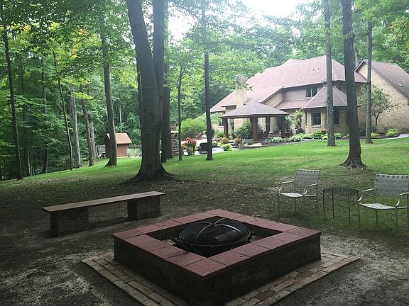 2nd image of 421 Pinehurst Dr