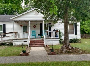 908 Fair St, Camden, SC 29020