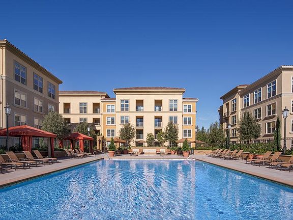 3rd image of 320 Crescent Village Cir #4097