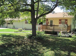 1114 S 9th St, Monmouth, IL 61462