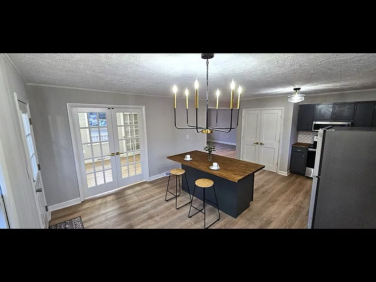 110 Franklin St — Photo 14