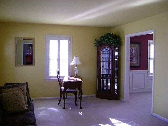 4th image of 8806 Camellia Dr