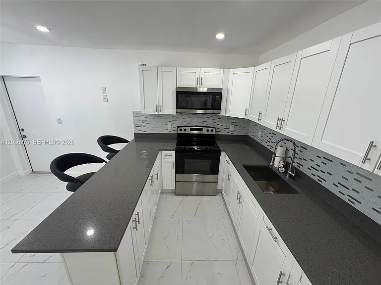 2192 NE 56th Ct #1 — Photo 5