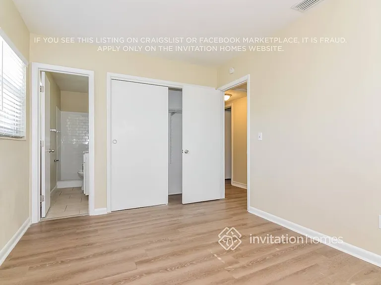 511 Sutton Pl — Photo 15