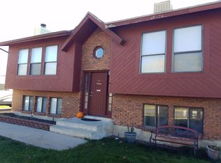831 W Willow Creek Dr, Harrisville, UT 84404