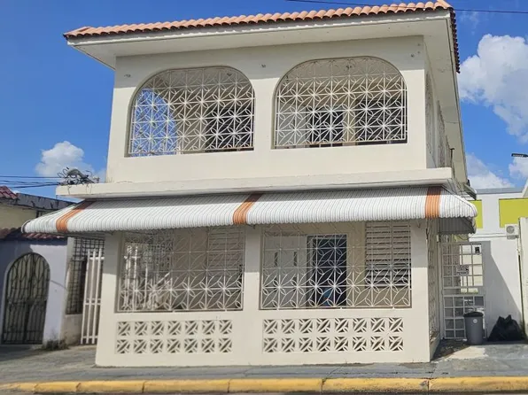 Bo Pueblo 33 Calle Arzuaga, Juncos, PR 00777