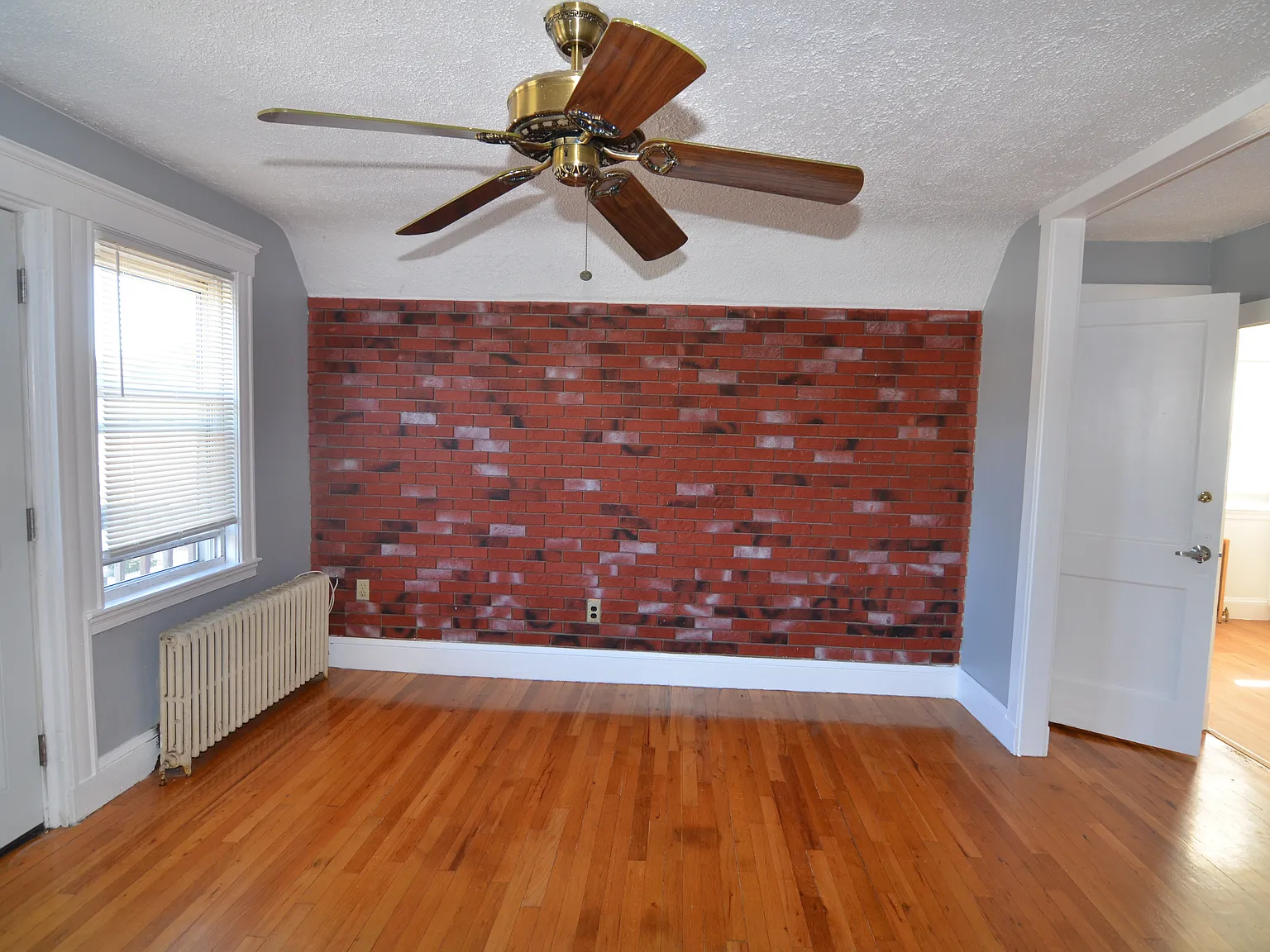 2 bed, 1100 sqft, $2,100 — Photo 4