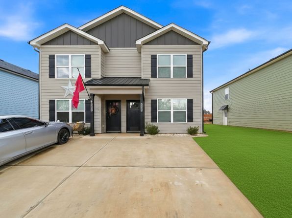 2733 34th Street Pl NE #B