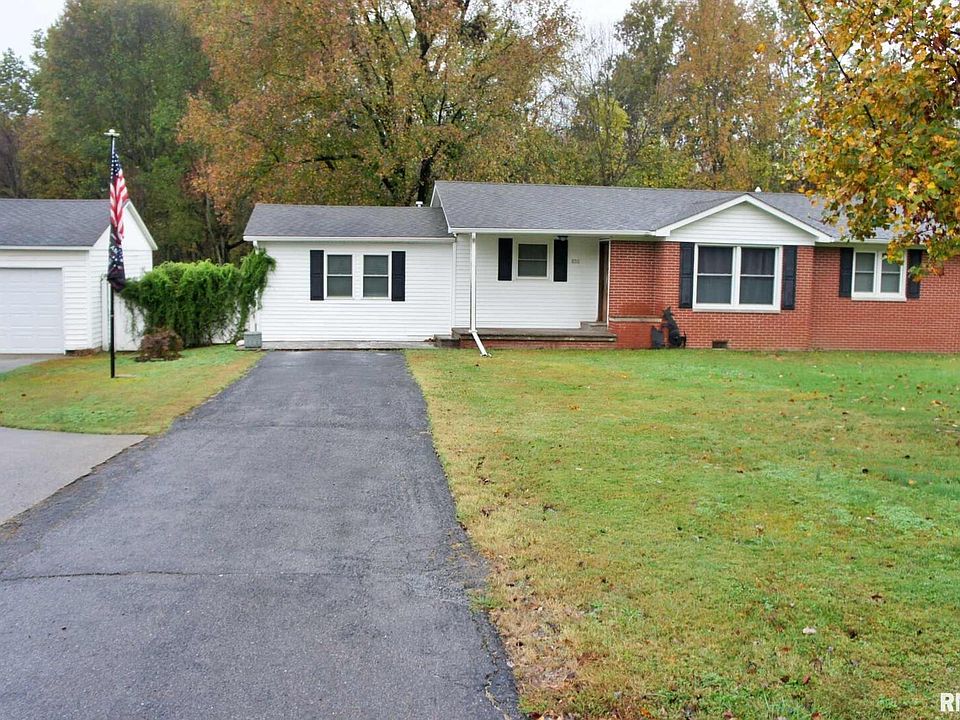 1st image of 830 Lowery Dr