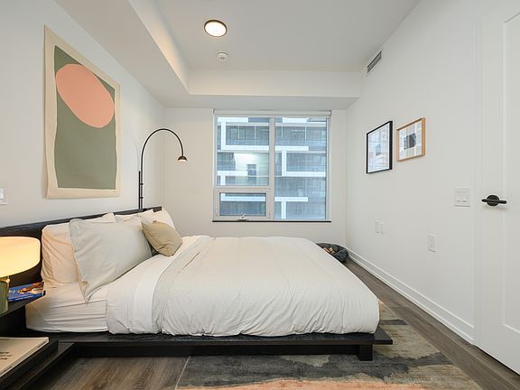 5th image of 73 Broadway Ave #3602