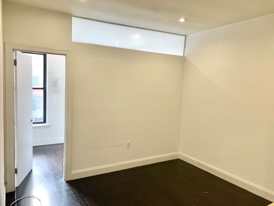 1st image of 301 E 60th St APT 2D