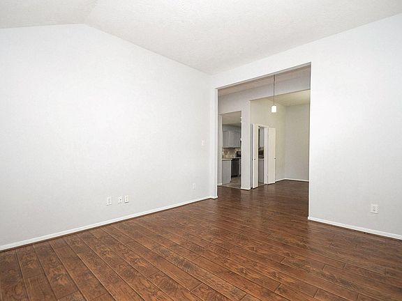 4th image of 24030 Whitefield Lane
