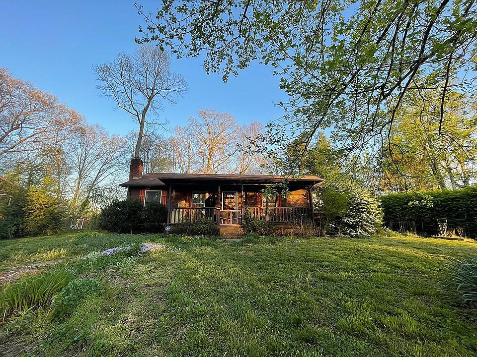 38 Evergreen Ave