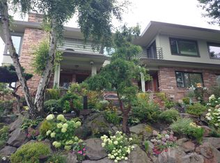 100 W Kinnear Pl, Seattle, WA 98119